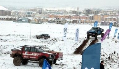 Erzurum'da off-road yarışları nefes kesti
