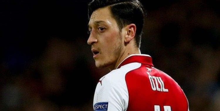 Mesut Özil'den 'Hello Brother' mesajı