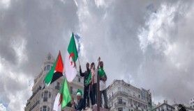 Cezayir halkı Abdülkadir bin Salih'e de 'Hayır' dedi