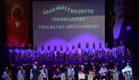 Teoman Alpay Sanat Müziği Korosu final konserini verdi