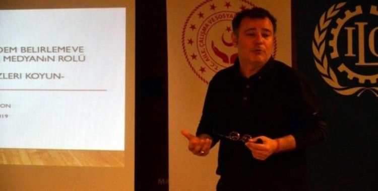 "Mülteci Haberleri: Gündem Belirleme ve Kamuoyu Oluşturmada Medyanın Rolü" semineri