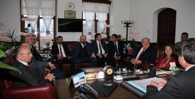 KASDER yönetimi Araç Belediye Başkanı Sarıkaya’yı ziyaret etti