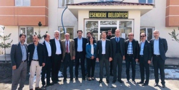 Başkan Gür, Esender’de ziyaretlerde bulundu