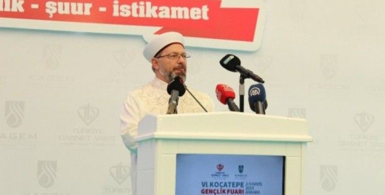 Diyanet İşleri Başkanı Erbaş’ Gençlik Fuarı’na katıldı