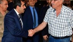 Vali Güzeloğlu ve Limak Holding Yönetim Kurulu Başkanı Nihat Özdemir iftar programında buluştu