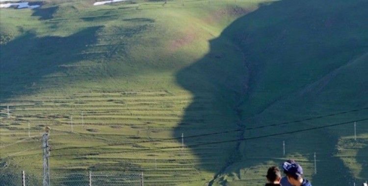 Hava güneşli olunca 'Atatürk silüeti' erken göründü