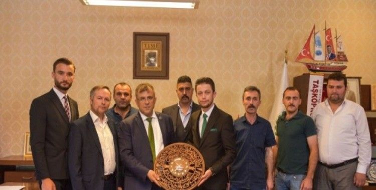 Kastamonu Ülkü Ocakları Başkanı Abayoğlu, Belediye Başkanı Çatal’ı ziyaret etti