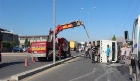Kayseri'de işçi servisi ile kamyonet çarpıştı: 17 yaralı