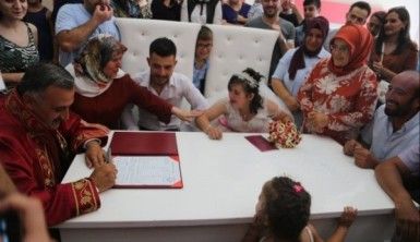 Down sendromlu Rabia'ya damatsız düğün