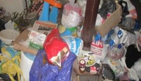 Ataşehir'de karı kocanın yaşadığı evden tonlarca çöp çıktı