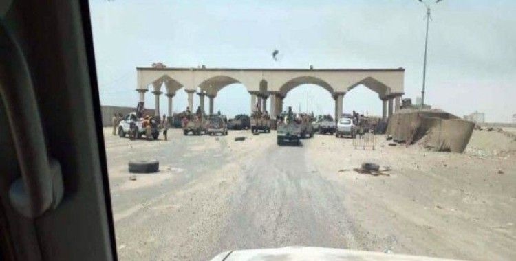 Yemen ordusu, BAE destekli güçlerin kontrol ettiği Aden’e girdi
