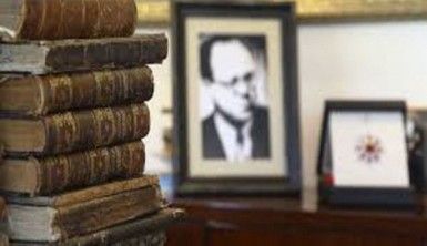 Cemil Meriç'in kütüphanesindeki eserler Cumhurbaşkanlığına bağışlandı
