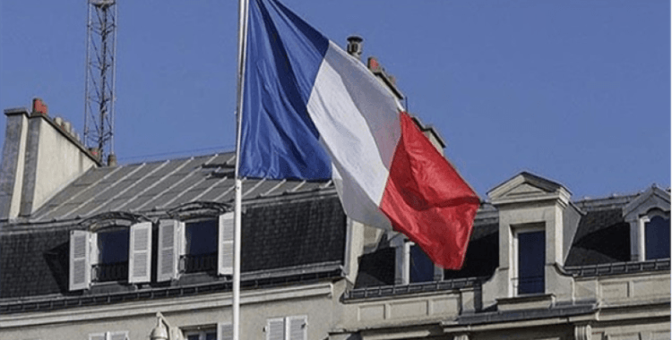 Fransa’da milletvekili ve senatör sayısı düşecek
