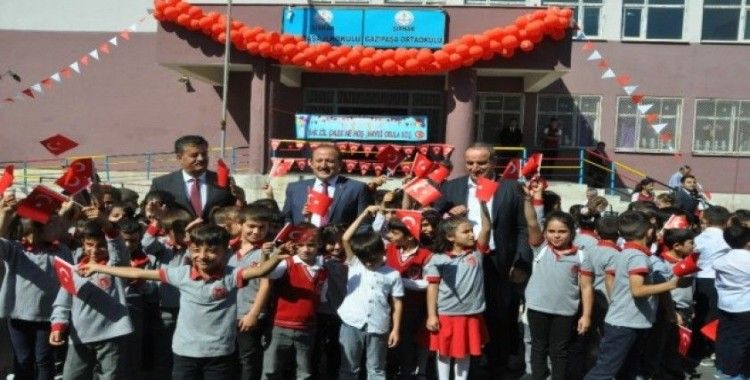 Şırnak’da terör örgütünün zarar verdiği 70 okul onarıldı
