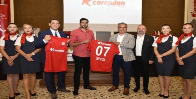 Muratpaşa Belediyespor kadın hentbol takımının resmi sponsoru Corendon Airlines oldu