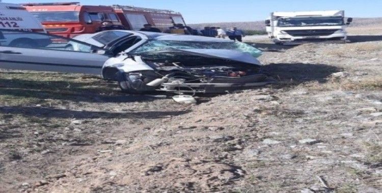 Yozgat’ta kamyonet ile otomobil çarpıştı: 1 ölü, 1 yaralı