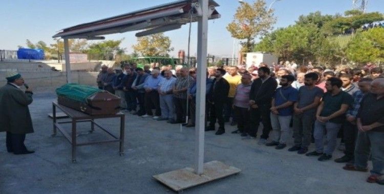 Adana’da polislere bombalı saldırı düzenleyen terörist için cemevinde tören düzenlendi