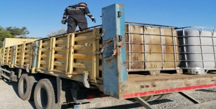 İzmir’de 5 ton kaçak akaryakıta el konuldu