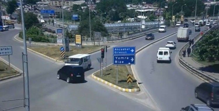 Trabzon’da dikkatsiz sürücülerin kazaları MOBESE kameralarına yansıdı
