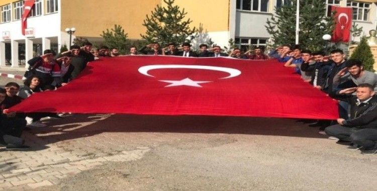 Barış Pınarı Harekâtına asker selamı ile destek verdiler