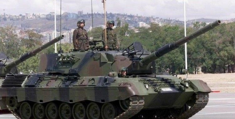 Almanya Türkiye'ye silah satışını askıya aldı