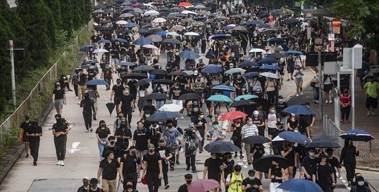 Hong Kong'da hafta sonu düzenlenen protestolarda 201 gözaltı