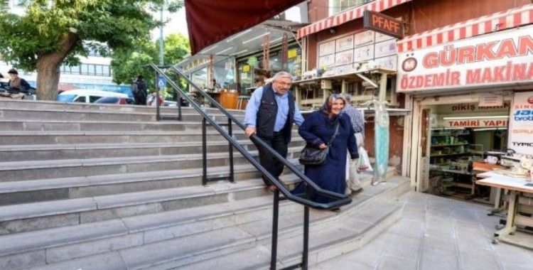 Tarihi mahallelerde merdivenler yenilendi