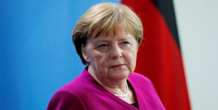 Merkel: Türkiye'ye silah satışı durdurulacak