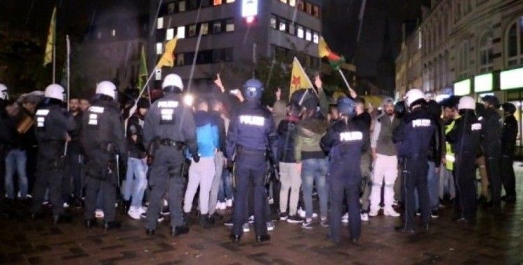 Almanya’da terör örgütü yandaşları Türk gençlere saldırdı