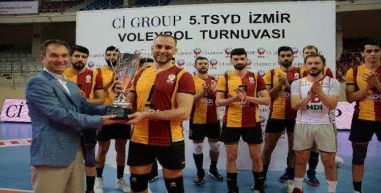 TSYD İzmir Voleybol Turnuvasında Galatasaray HDI Sigorta şampiyon oldu