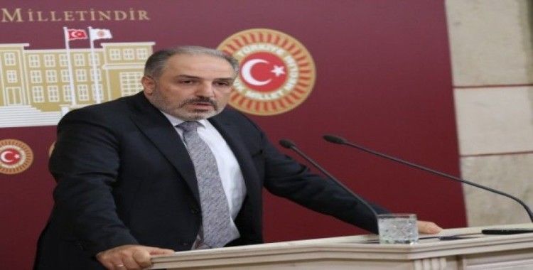AK Parti İstanbul Milletvekili Mustafa Yeneroğlu partisinden istifa etti
