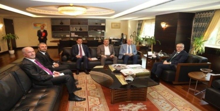 Van heyetinden Cumhurbaşkanlığı Strateji ve Bütçe Başkanı Naci Ağbal’a ziyaret