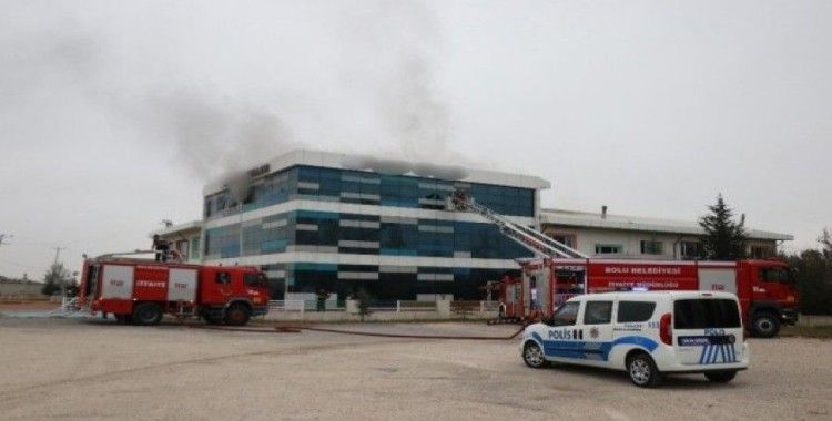 Bolu’da yangın çıkan özel okulda hasar oluştu