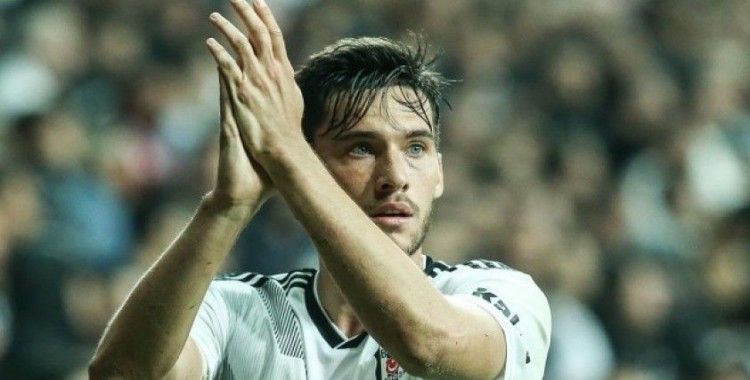Beşiktaşlı futbolcu Umut Nayir, gelecek için umutlu