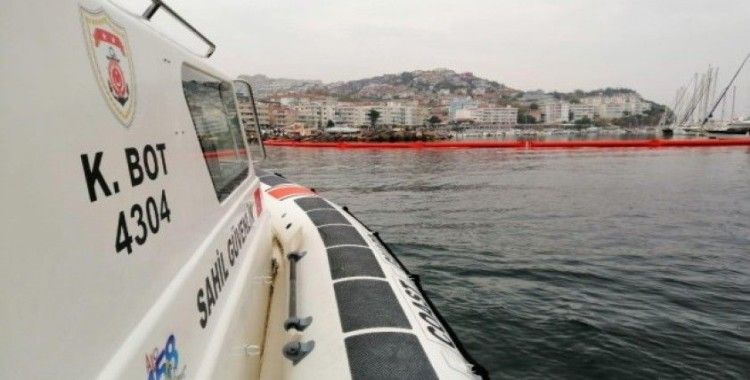 (Özel) Marmara’da kirlilik alarmı...Liman trafiğe kapatıldı