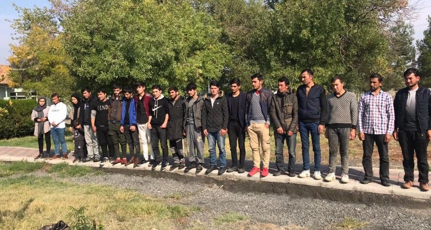 Diyarbakır'da 20 Afgan göçmen yakalandı