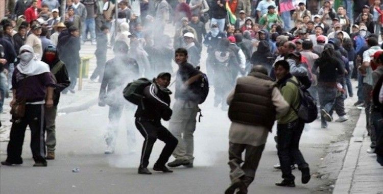 Bolivya’da göstericiler hükümet binasına girmeye çalıştı