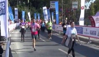 İstanbul Maratonu'nda halk koşusu tamamlandı