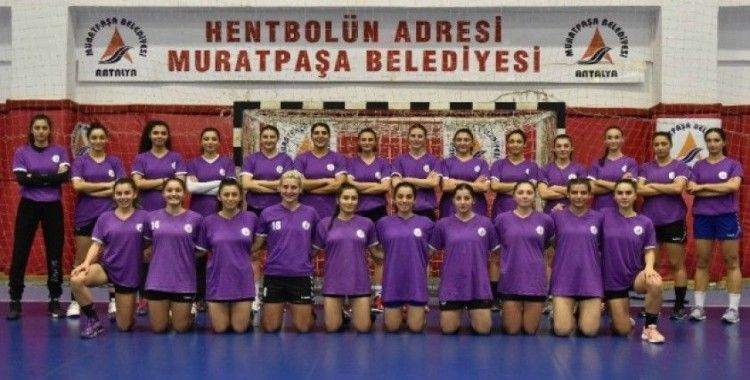 Muratpaşa Belediyespor kadın hentbol takımı farka gitti