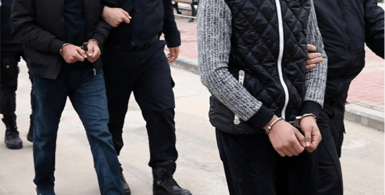 Araç kundaklayan ve sınırötesi harekatı provoke eden PKK’lılar yakalandı