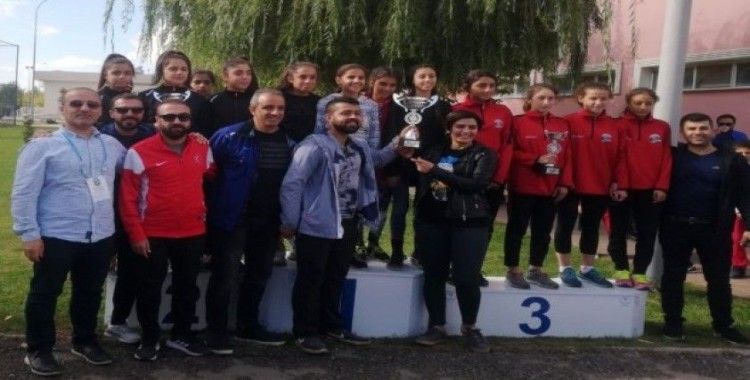 Van Büyükşehir Belediyesi atletizm dalında finallerde