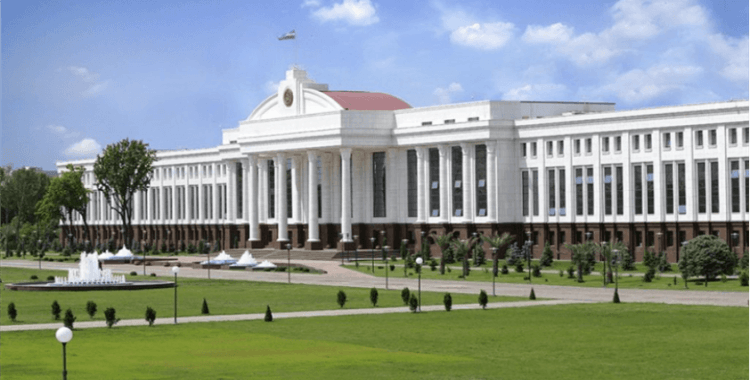 Özbekistan Parlamentosundan şatafatlı düğünlere düzenleme