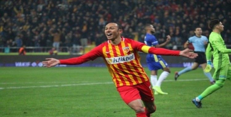 Umut Bulut Fenerbahçe’ye 11 gol attı