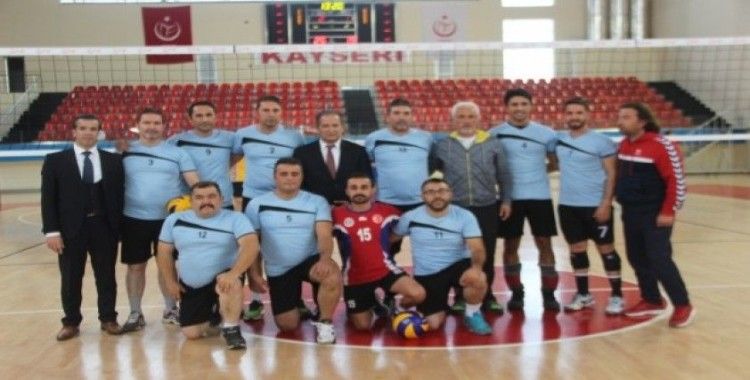 Türkiye Öğretmenler Kupası İç Anadolu Voleybol Turnuvası Kayseri’de başladı