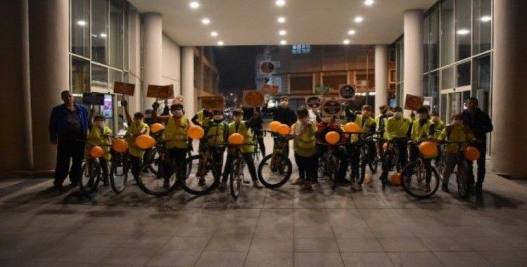 Akhisarlı Bisikletçiler Lösemili Çocuklar için pedal çevirdi
