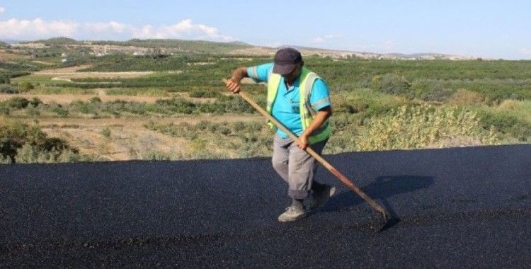 Mersin’de bozuk yollar asfaltlanıyor