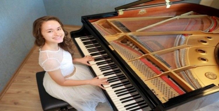14 yaşındaki notaların prensesi yine birinci