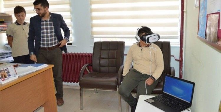 Ortaokul öğrencisinin tasarladığı 'sanal gerçeklik gözlüğü' Türkiye birincisi oldu