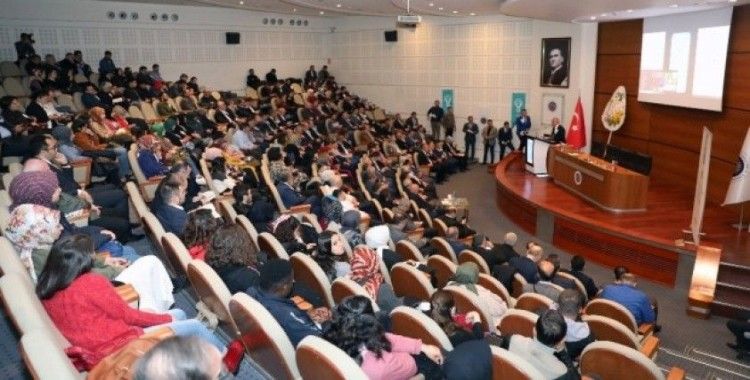 Türkçe’nin geleceği Atatürk Üniversitesinde konuşuldu