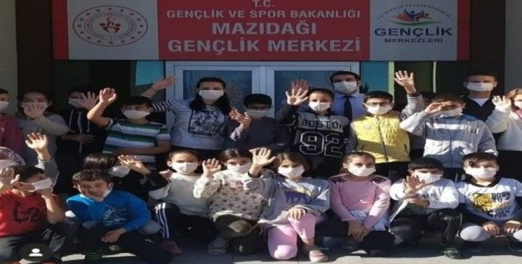 Mazıdağı’nda öğrenciler, lösemi hastalarına destek için maske taktı
